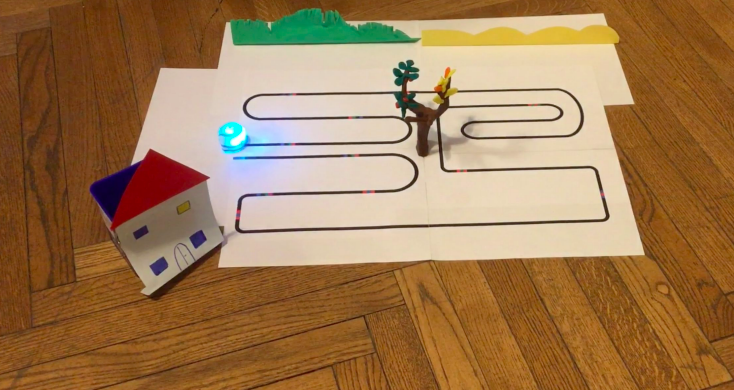 Percorso Ozobot realizzato su foglio di carta